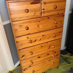 chest of drawers