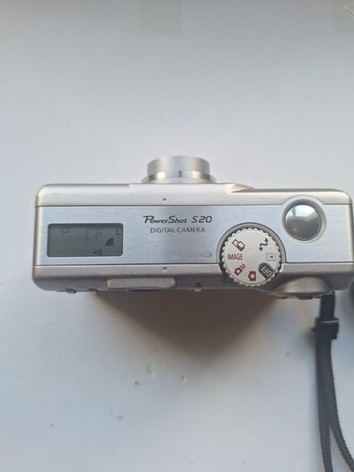 Canon PowerShot S20 3.3MP Vintage Digital Camera Boxed