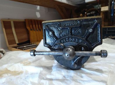 1930s record 52 1/2 wood vice