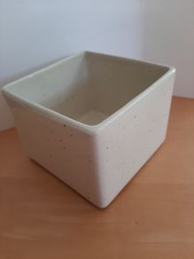 Modern square ceramic bowl/pot