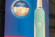 Oral b pro 1 Braun electric toothbrush with pressure sensor Brand New