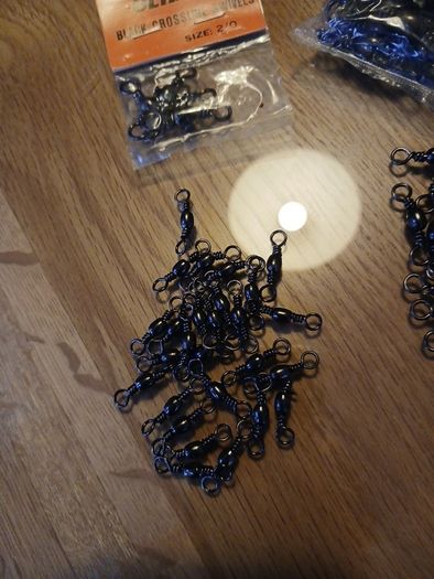 fishing accessories- barrel and snap swivel selection- various