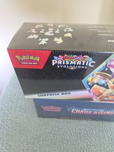 Pokemon Prismatic evolutions suprise box