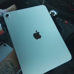 2026  Ipad + Magic keyboard