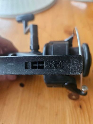 Daiwa BR2650X graphite baitrunner/spinning fishing reel with a 4.9:1 gear ratio. IN GOOD CONDITION.  SEE PHOTOS FOR SAME