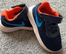 Nike boys trainers size 5 Eu22