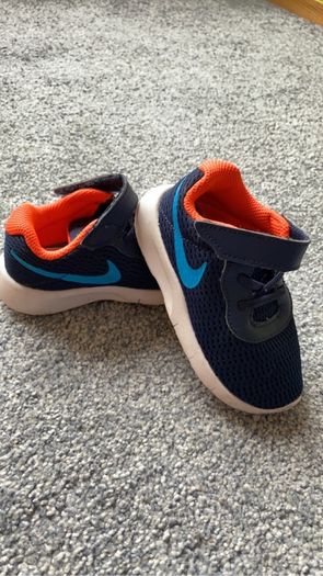 Nike boys trainers size 5 Eu22