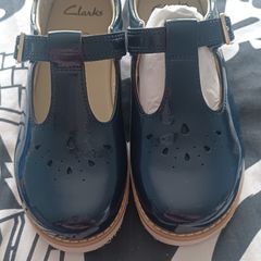 Clarks girls navy shoes BNWT size 12G