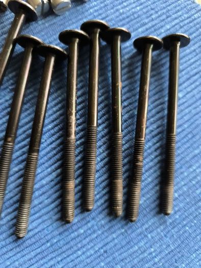 Cross Dowels and Screws
