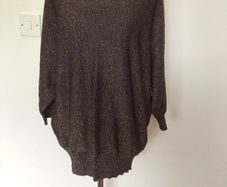 Wallis Ladies Black and Gold Sparkle dolman sleeve jumper size L includes Post