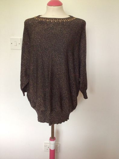 Wallis Ladies Black and Gold Sparkle dolman sleeve jumper size L includes Post