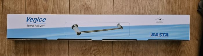 Chrome Basta Venice towel rail 24"