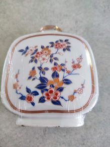 vintage Japanese vase Kozan Gama porcelain stamped 12 x10 cm.
