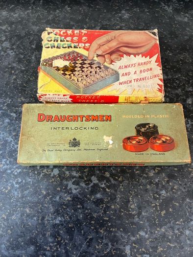 Chad valley draught set / vintage chess travel set