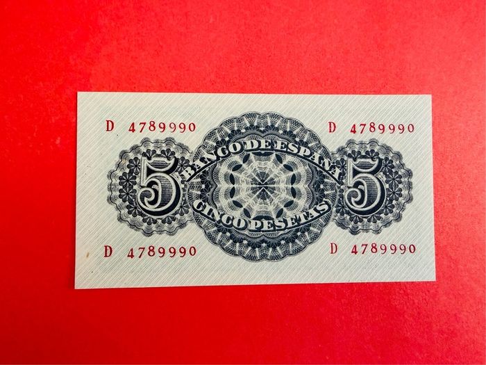 Spain  5 Pesetas 1947  Uncirculated Scarce