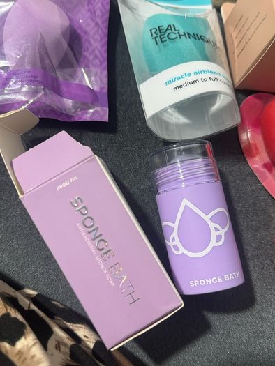 Different brand brand new makeup sponges