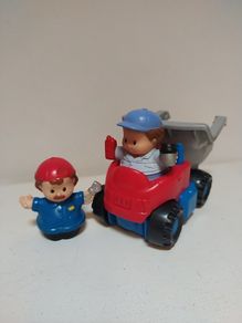 Fisher Price Little People Vintage Dump Truck & Figures