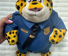 Zootopia Officer Clawhauser Disney Store Stamped Cuddly Plush approx. 14 Used Please look at the pictures