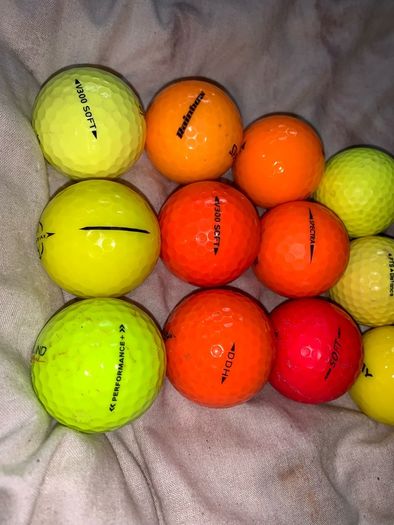 (12) Good quality colored golf balls
