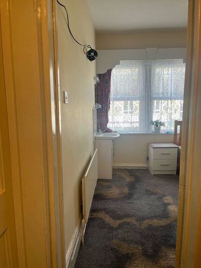 Room to let