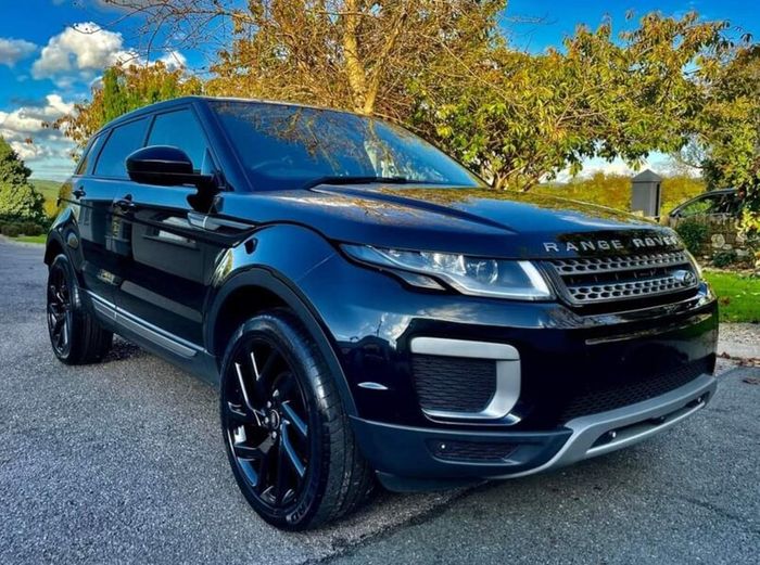 Range Rover Evoque  2 years NCT (March 2028)