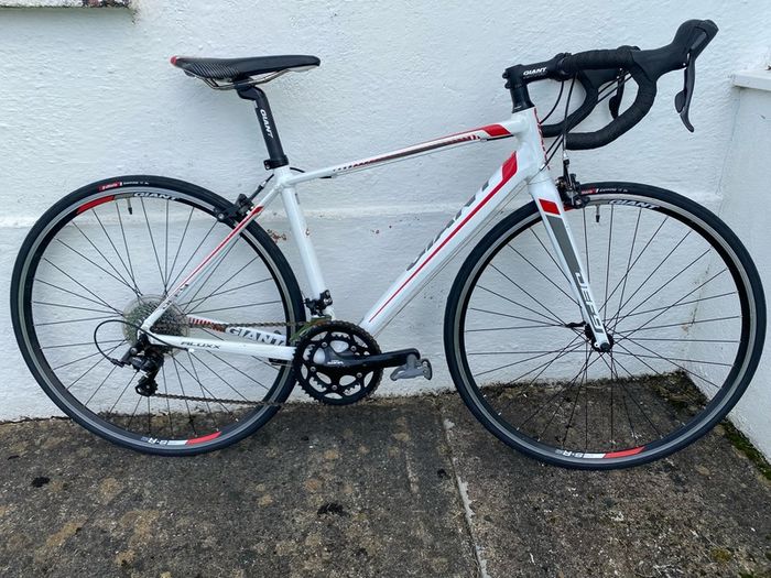 Giant Defy Road Bike