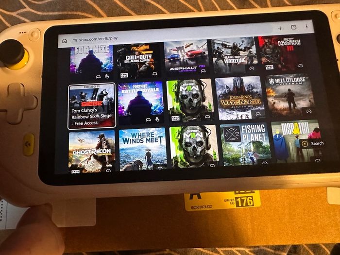 Logitech G Cloud Gaming Handheld