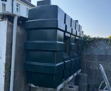 Oil tank 1/4 full