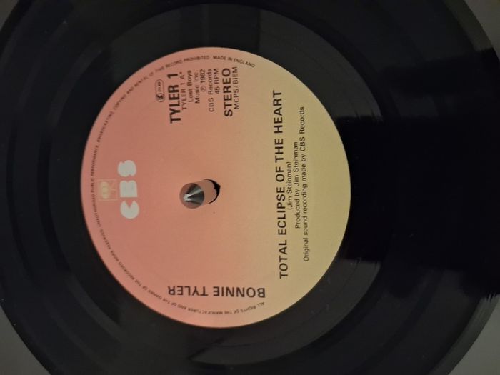 Bonnie Tyler - Total Eclipse of the Heart - 7" single 1983