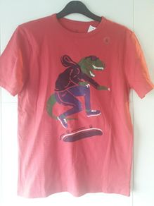 New Gap top size XL( 12-13 years)