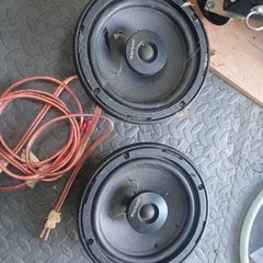 Alpine speakers (think they work ok)