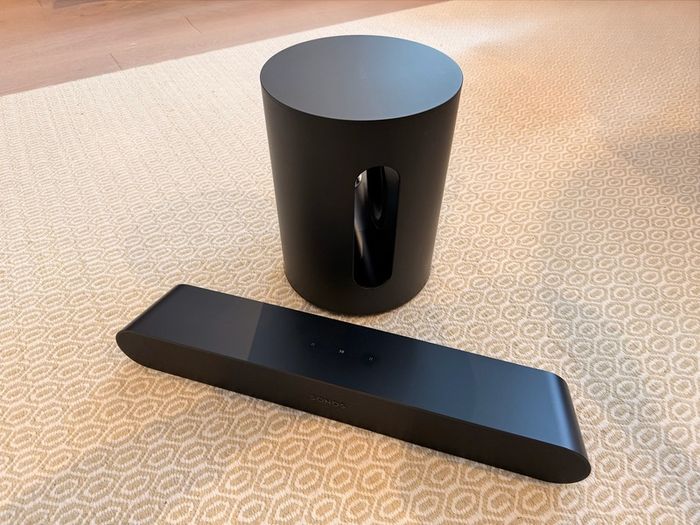 Sonos Ray soundbar and Sub Mini