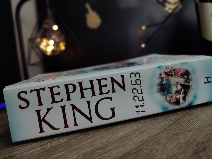 11.22.63 by Stephen King ! 740 Pages ! 2012 ! by Hodder & Stoughton !