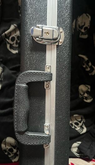 electric guitar hard case Gibson fender Stratocaster telecaster charvel Jackson Ibanez esp music man