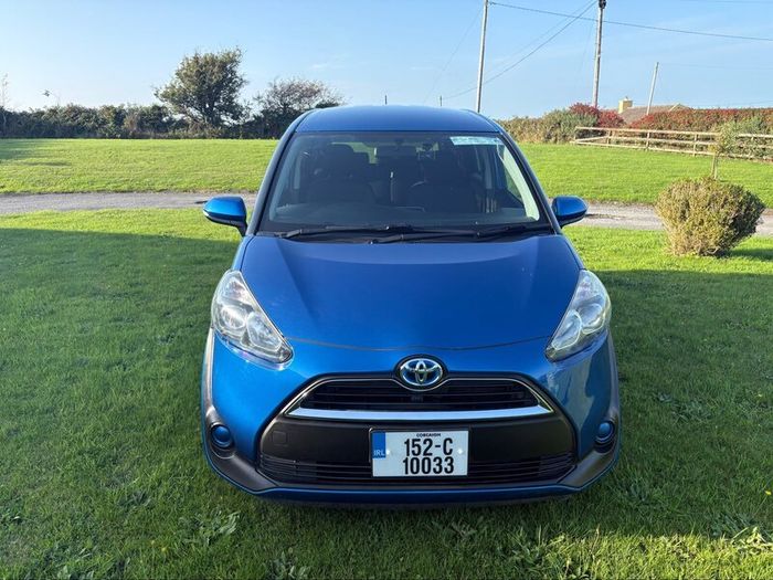 Toyota Sienta 1.5 Hybrid Automatic 7 Seater