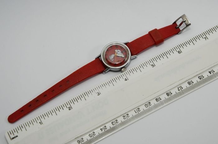 Vintage Peanuts Snoopy Timex  Watch