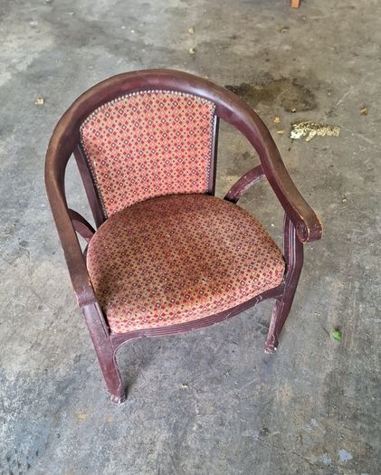 Selection of wooden coffee tables / chairs