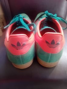 Adidas Gazelle  Green & Coral  Great Condition
