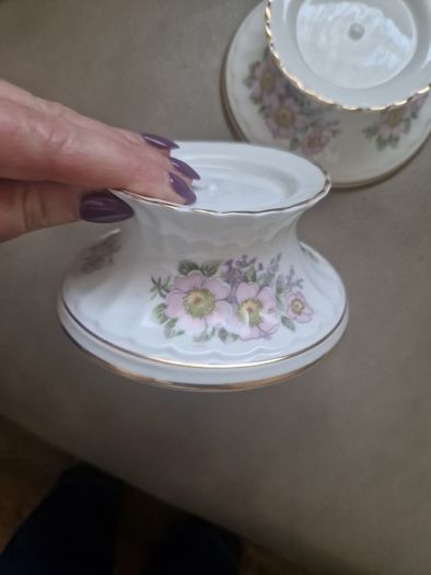 tara pillar candle holder