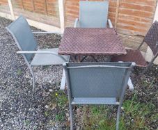 garden table and chairs
