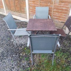 garden table and chairs