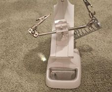 Soldering stand with magnification