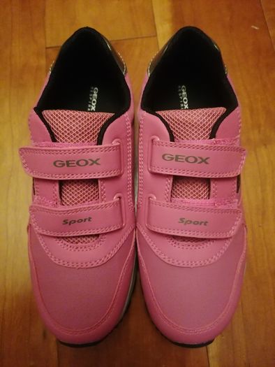 Girls "Geox" trainers, BRAND NEW IN BOX