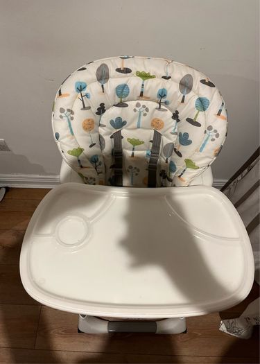 Baby's feeding chair
