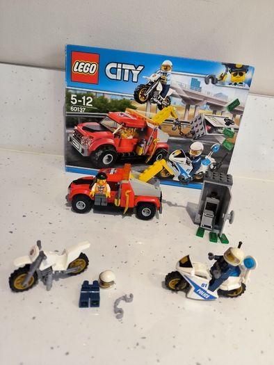 Lego 60137