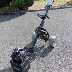 Electric golf trolley