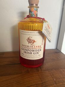 Decorative or collectible (empty) bottles Islay whisky, Islay gin, Irish whiskey