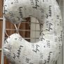 breastfeeding pillow Image 2