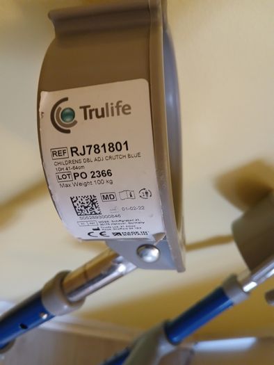 Pair of child crutches free to take away