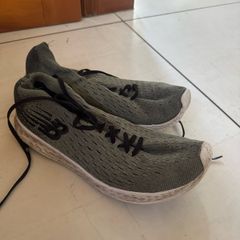 Men new balance shoes